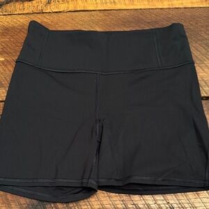 Athleta lightning Black bike shorts 5”